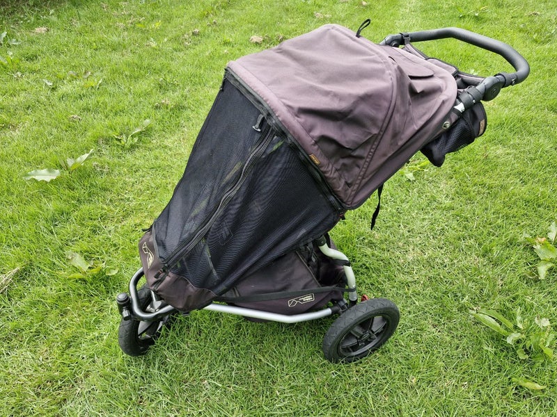 Mountain buggy Urban jungle with Bassinet64417365366273112