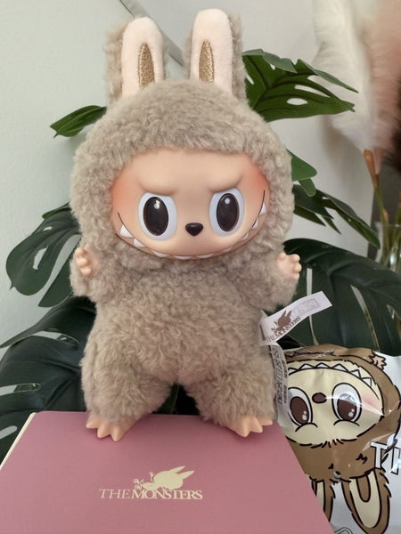 THE MONSTERS EXCITING MACARON V1 LABUBU-POP MART-TOFFEE-NEW! Carousel 2