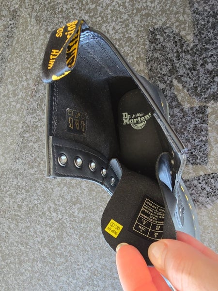 Never worn - Size 964417799735170111