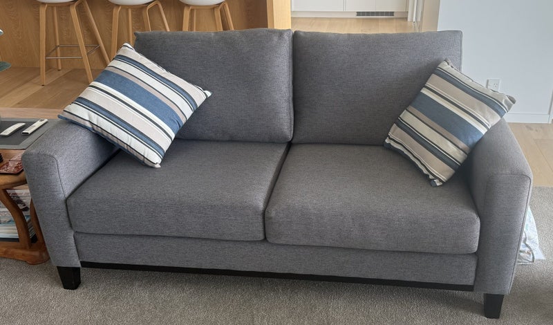 Lounge Suite64417813718658110