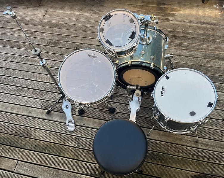 Ludwig Breakbeats with hihat stand and bass drum pedal64418031474689113