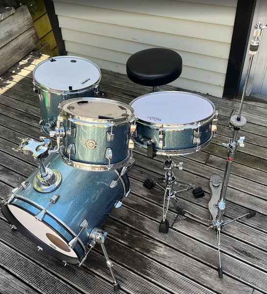 Ludwig Breakbeats with hihat stand and bass drum pedal64418031474689111