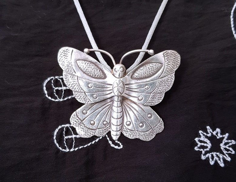 Unique Solid Stg Silver Butterfly Pendant 14.7 g Carousel 1