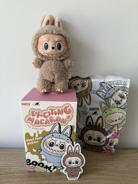 THE MONSTERS EXCITING MACARON V1 LABUBU-POP MART-TOFFEE-BRAND NEW! Carousel 1