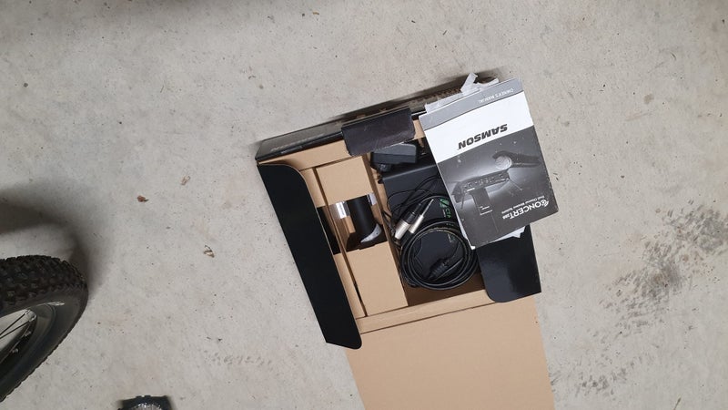 Dual Channel Samson Wireless Mic set Carousel 2