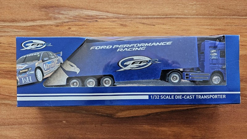 1:32 Ford Performance Racing Team Transporter Carousel 1
