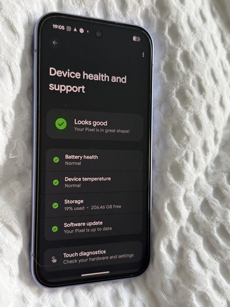 Google Pixel 9a phone64419257104129111