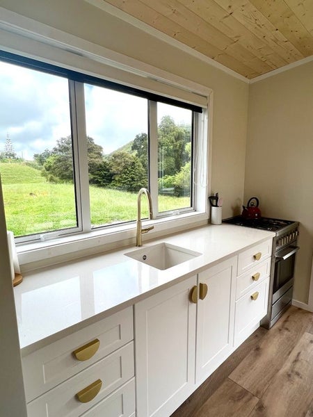 9.6m x 4.2m Portable Cabin / Tiny Home - Price Reduced64419418572545112