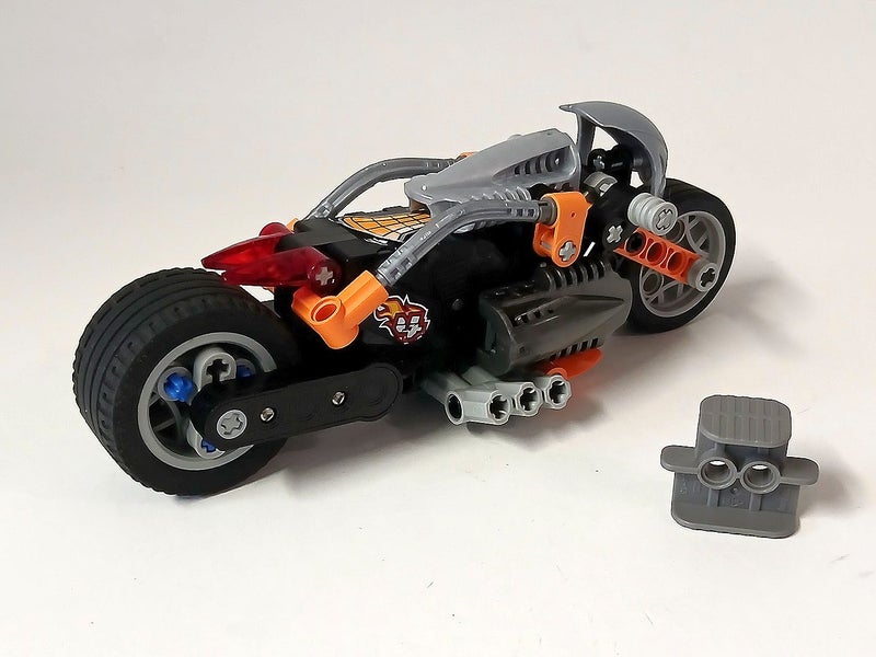 Racers - Dome Racers • 8355: H.O.T. Blaster Bike (2003) Carousel 2