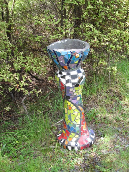 Garden mosaic sculpture pot Carousel 1