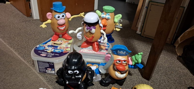 Mr and Mrs Potato Head Playskool Starwars and Silly Sets Carousel 2