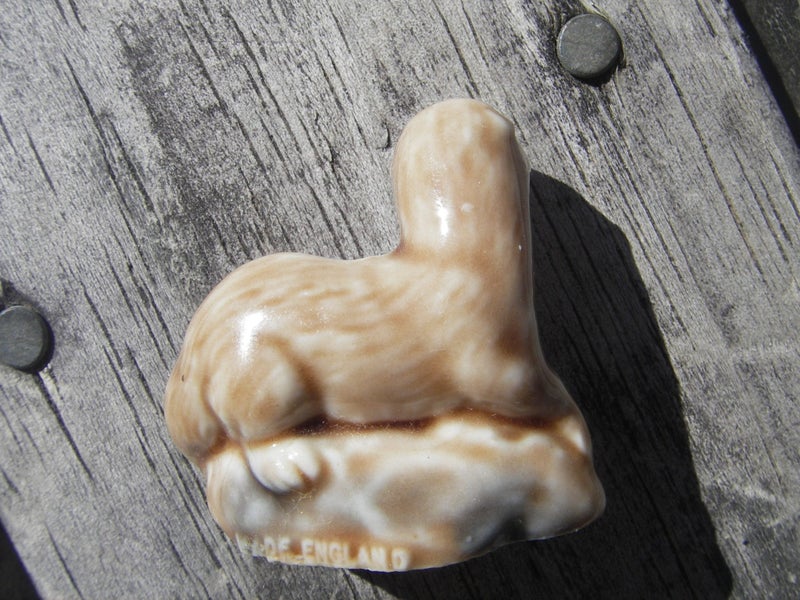 Otter -Wade Whimsey - approx, 4 cm long Carousel 5