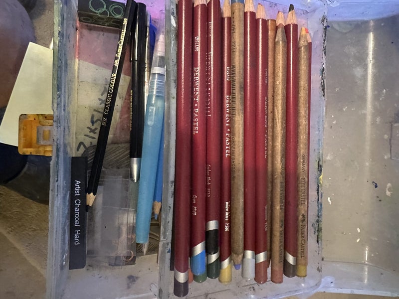 Artists Derwent colour pencils and assorted pens etc in case64420005988995113