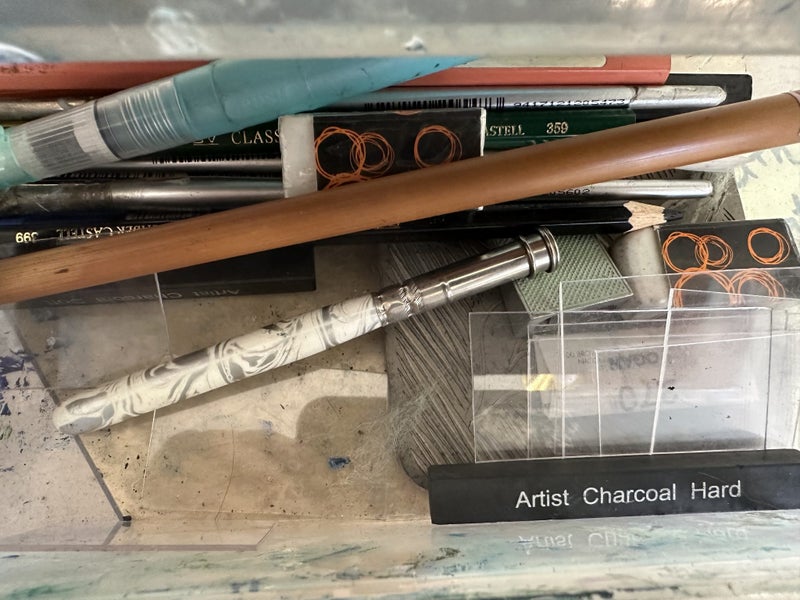 Artists Derwent colour pencils and assorted pens etc in case64420005988995111