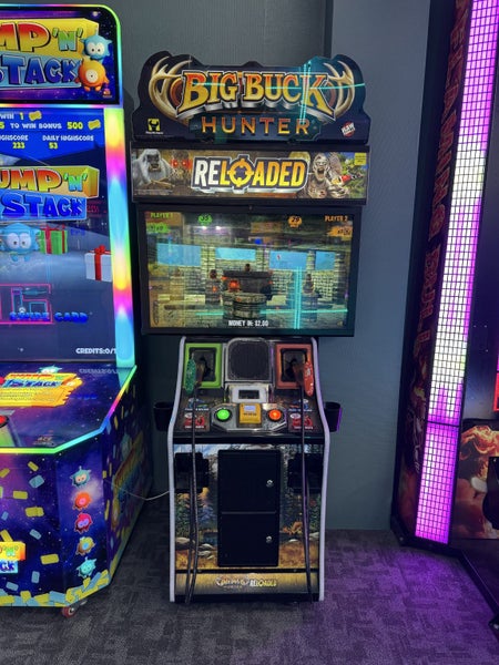 Big Buck Commercial Arcade Carousel 1