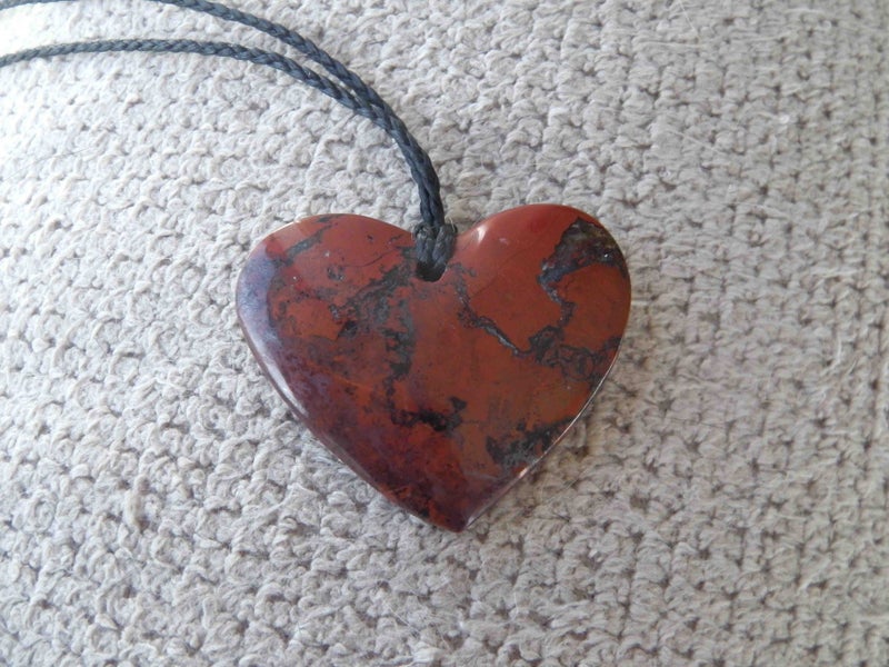 heart Jasper red with black pattern Carousel 2