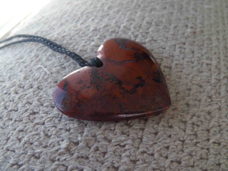 heart Jasper red with black pattern Carousel 1