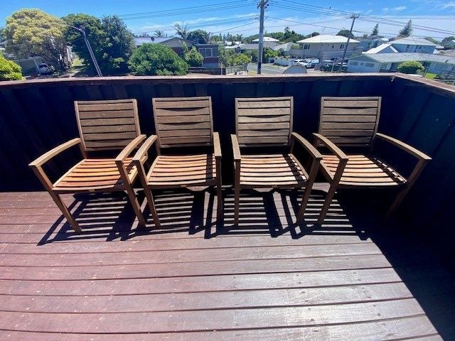 Outdoor entertainment table on lockable wheels, with chairs, gas fire, cover.64473890471938112