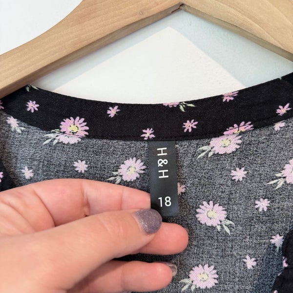 H&H Size 18 Black Floral Tiered Long-Sleeve Mini Dress Carousel 2