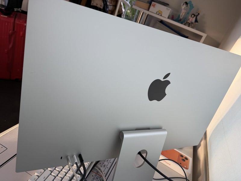 Apple Studio display 5k64427951784066112