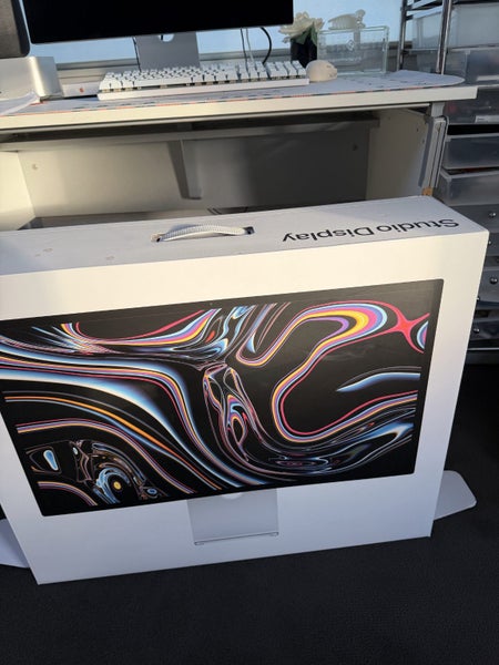 Apple Studio display 5k64427951784066110