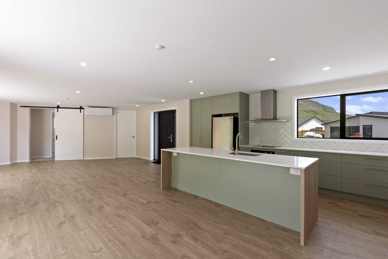 Lower Shotover, 3 bedrooms64425575238018114