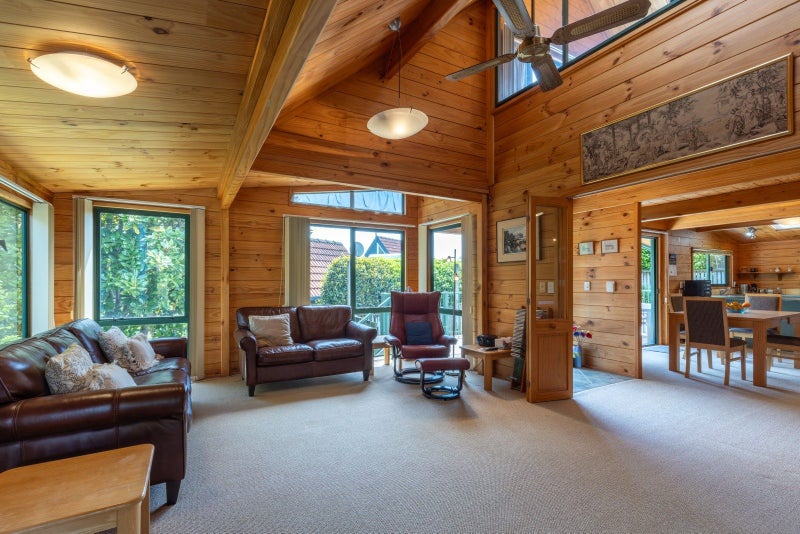 Lockwood plus Location64425575406721113