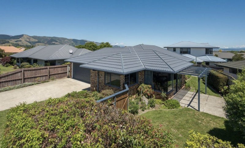 Stoke, 3 bedrooms64425682770563111