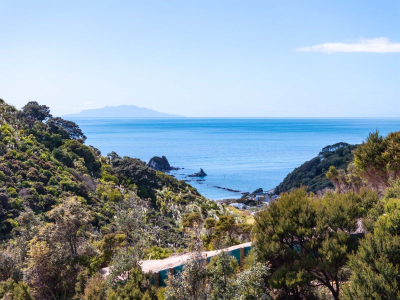 Create your own coastal hideaway64426327388289112