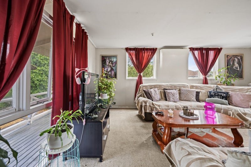 Quiet, Private & Packed With Potential!64426515830914111