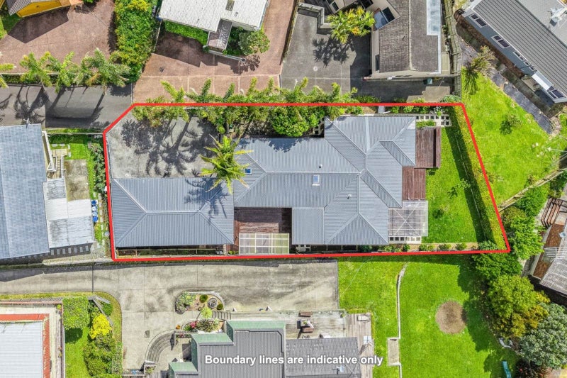 Sea, Sky Tower & Rangitoto Views64426623946881111