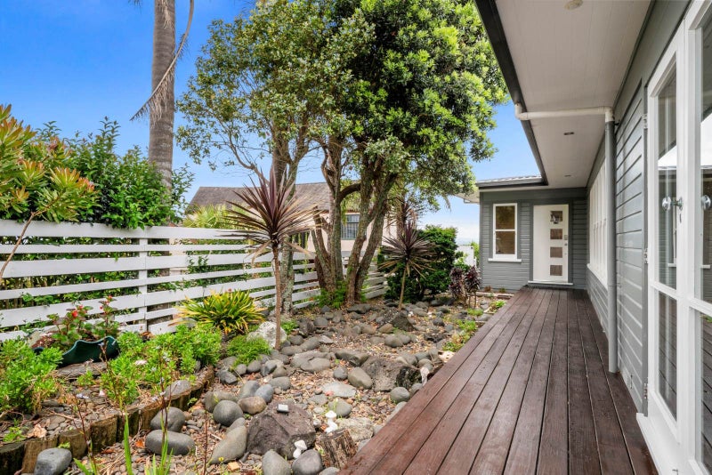 Sea, Sky Tower & Rangitoto Views64426623946881112