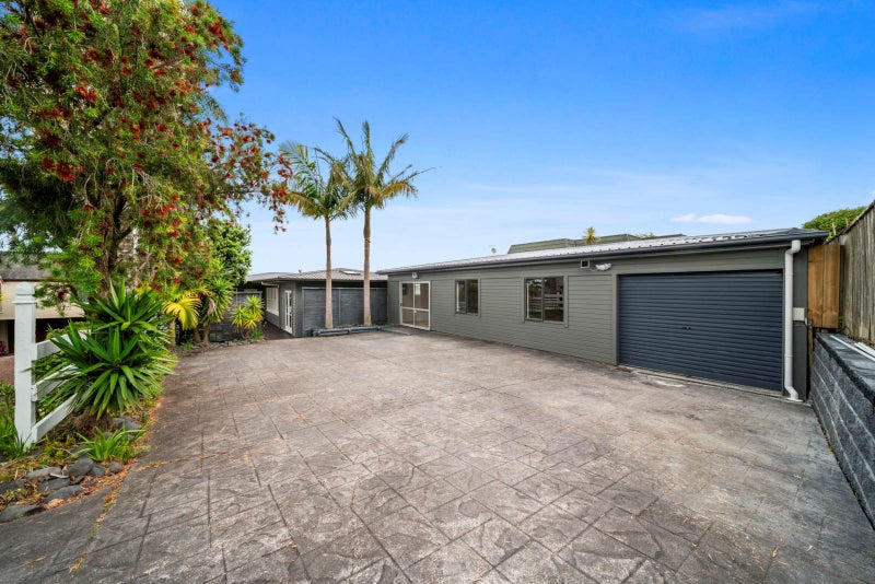 Sea, Sky Tower & Rangitoto Views64426623946881113