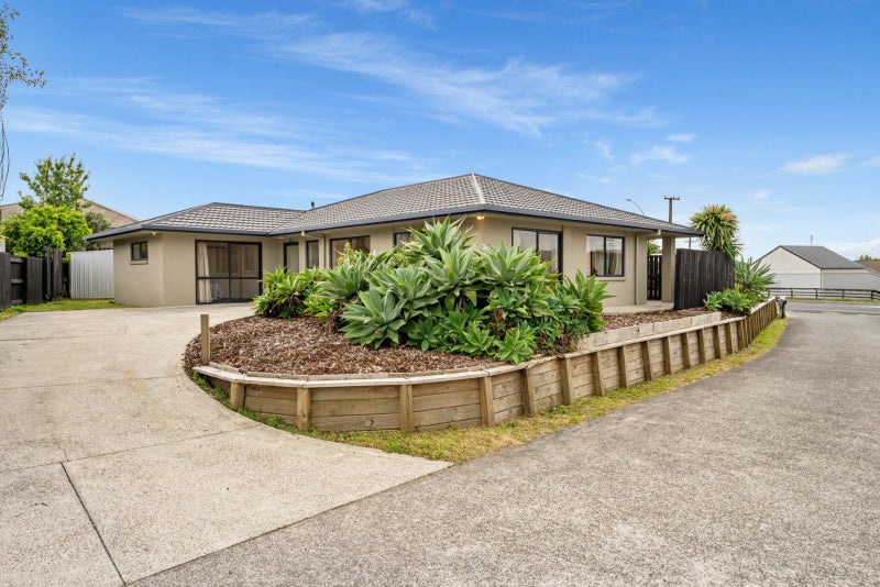 Perfect for Large or Extended Familes64427108496643111