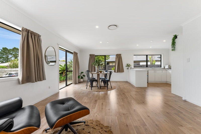 Perfect for Large or Extended Familes64427108496643112