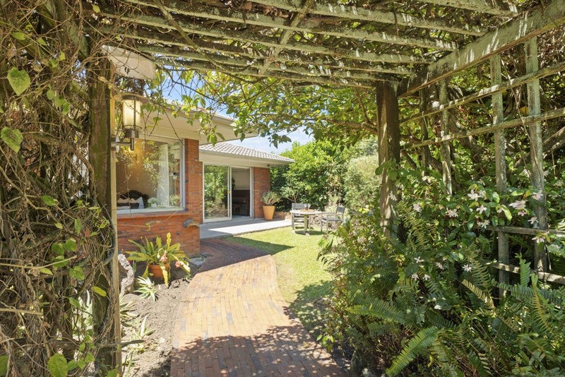 Sea Views, Full Section and Built to last64427323035009113