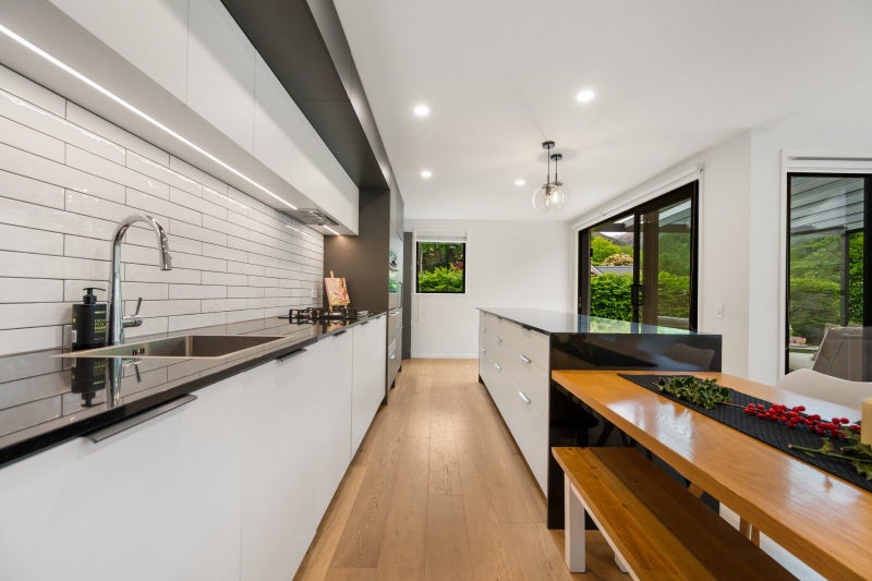 Superb location in the Historic Zone64427508427139114