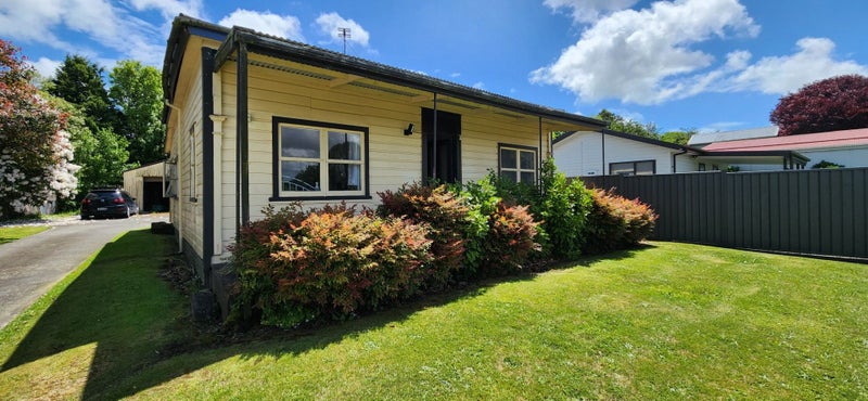 Eltham, 4 bedrooms64427508410371110