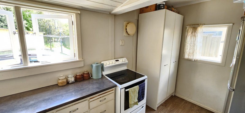 Eltham, 4 bedrooms64427508410371114