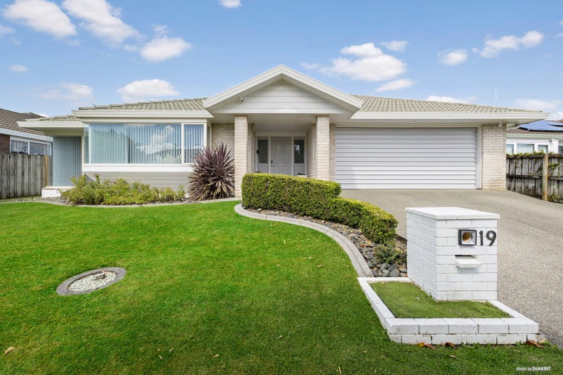 Spacious, Single-Level Sanctuary in a Top Location64458606561411110