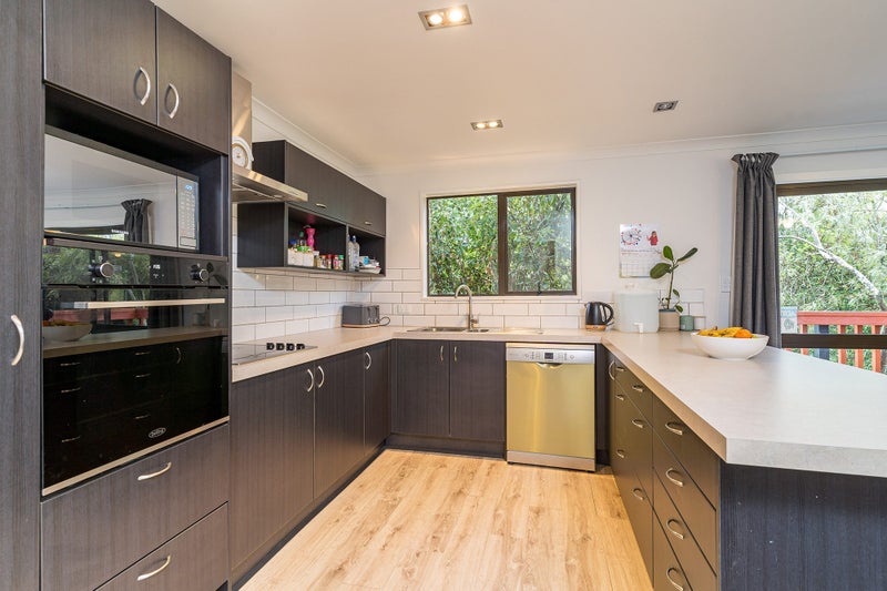 Sun, space & style in Waikouaiti64427615601154113