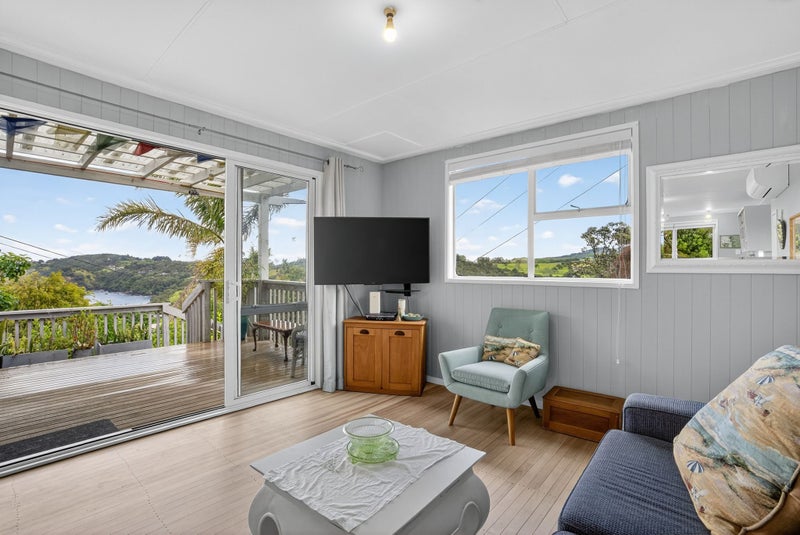 Bird's Eye Views Over Matheson Bay64428005135362113