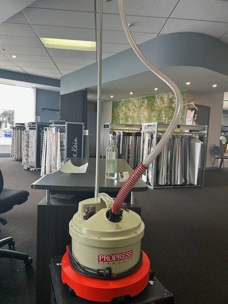 Steamer (Pro Press) for fabrics & garments - Heavy Duty Carousel 3