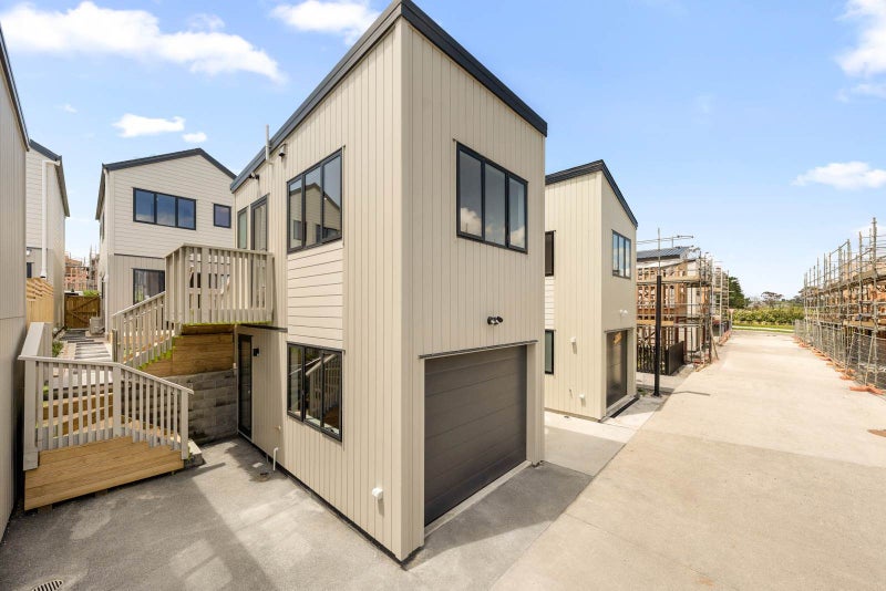 Dual-Key Home with Master Build Guarantee64503137346177113