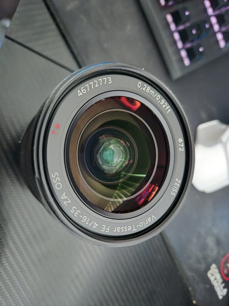 Sony Vario-Tessar T* FE 16-35mm F4 ZA OSS Lens Carousel 1