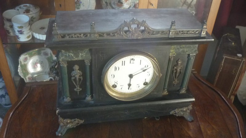 ANTIQUE MANTEL CLOCK Carousel 2