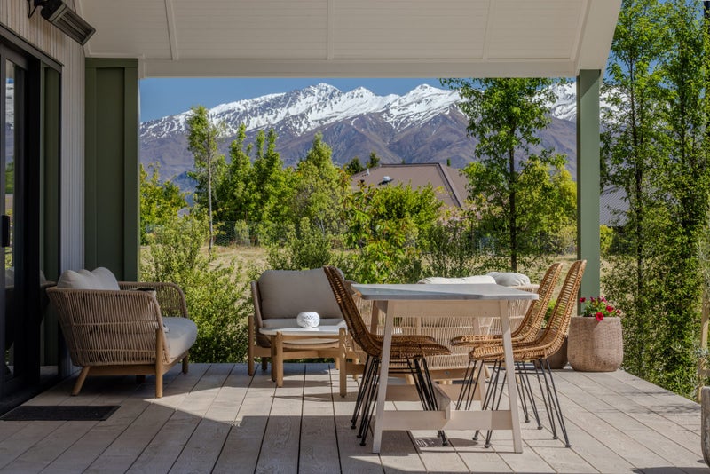 Green with Envy64428609127810111