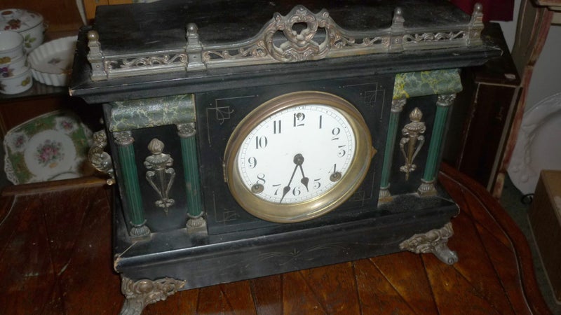 ANTIQUE MANTEL CLOCK Carousel 1