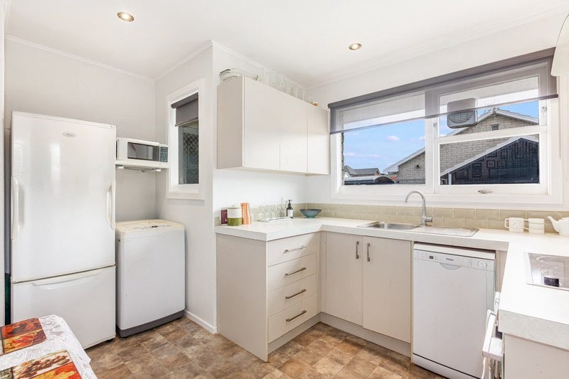 Conveniently Central and Cost-Effective Downsizer64428609265154113