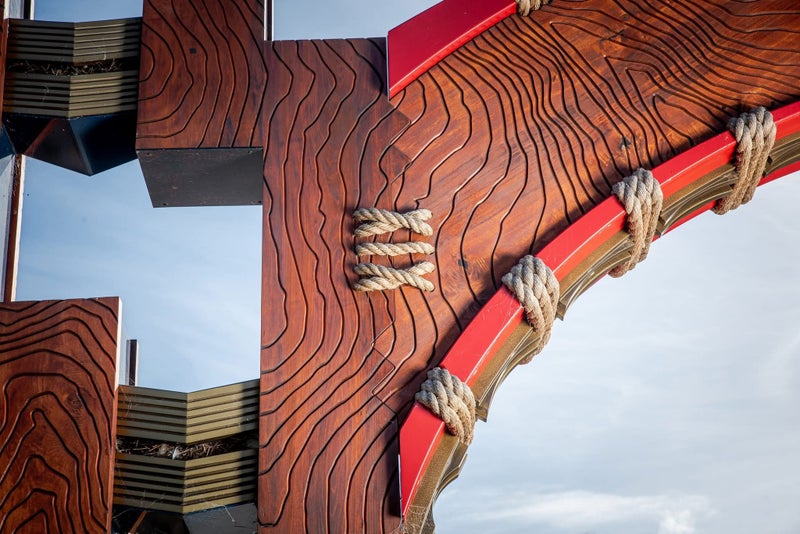 Law Creative Carousel 13